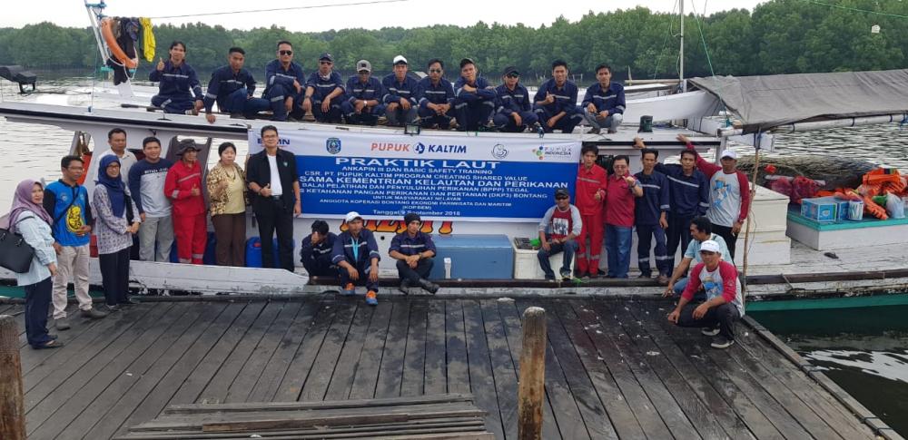 16 Nelayan Binaan Pupuk Kaltim Ikuti Praktik Laut Sertifikasi Ankapin III