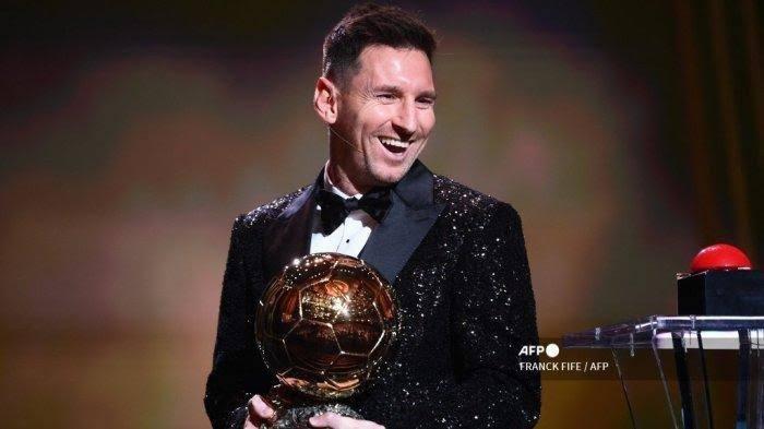 Lionel Messi Kembali Dinobatkan Pemain Bola Terbaik Sejagat