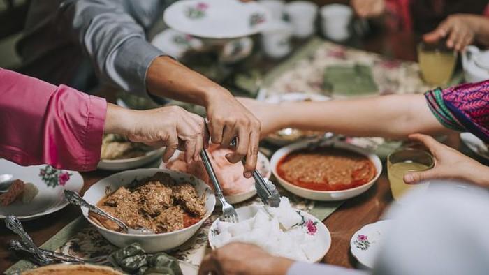 Pentingnya Jangan Kalap Saat Sahur dan Berbuka Puasa