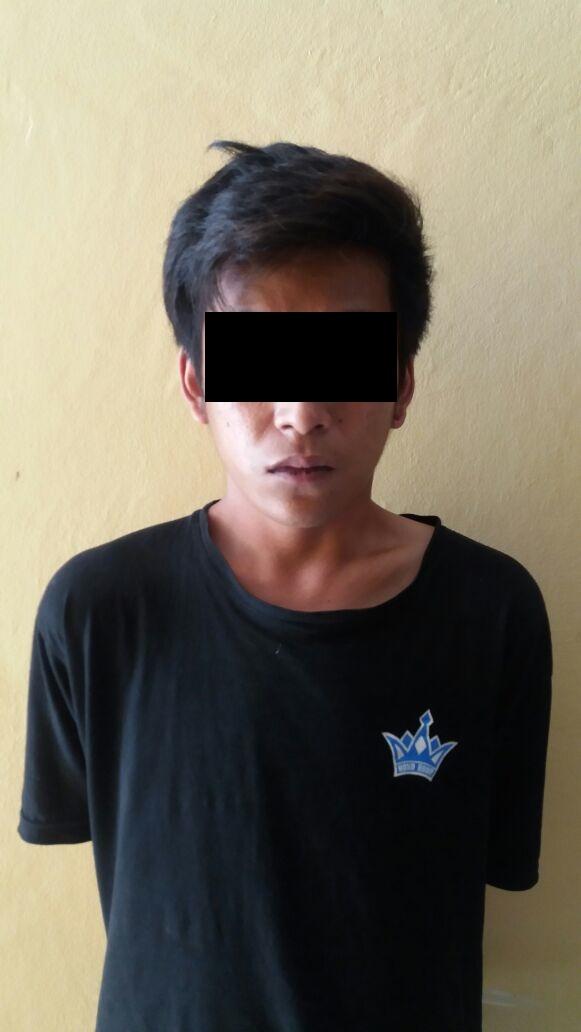 TERSINGGUNG, PEMUDA MABUK BACOK TEMAN SENDIRI