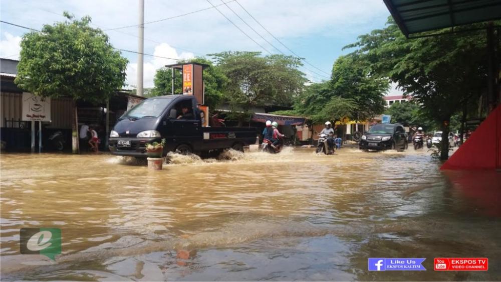 Awal Tahun 2017, Banjir Kembali Melanda Jalan Imam Bonjol Kota Bontang