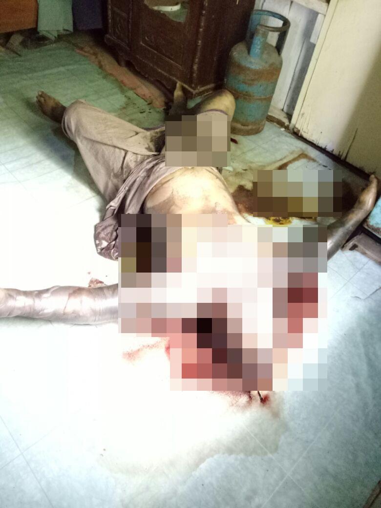 GEGER, PRIA USIA LANJUT DITEMUKAN TEWAS MEMBUSUK DIRUMAHNYA