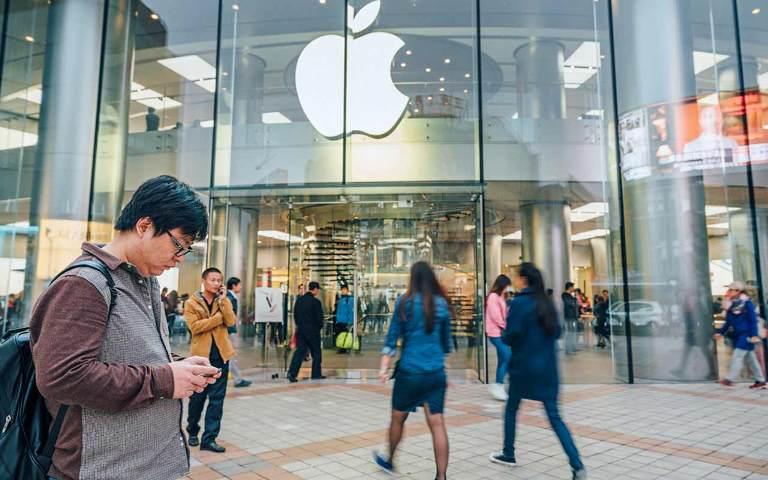 Rayakan Reformasi Pajak AS, Seluruh Pegawai Apple Dapat Bonus Rp 33,5 