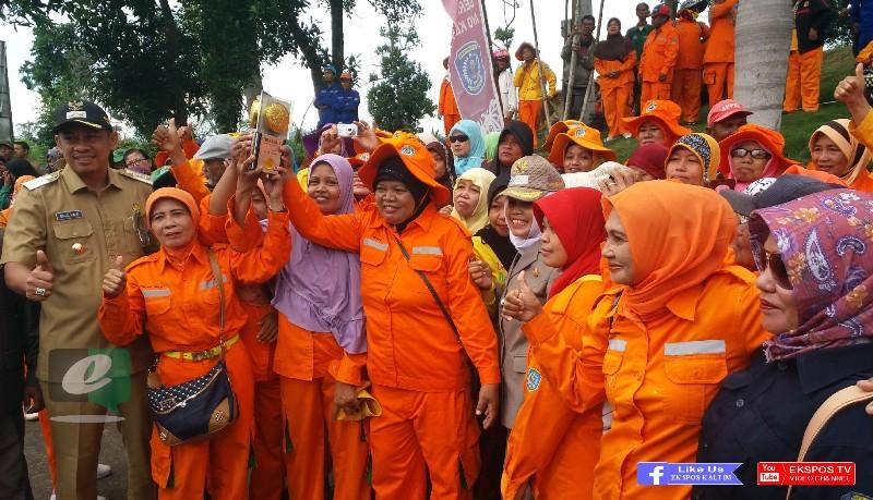 371 PASUKAN KUNING DI BONTANG DAPAT REWARD