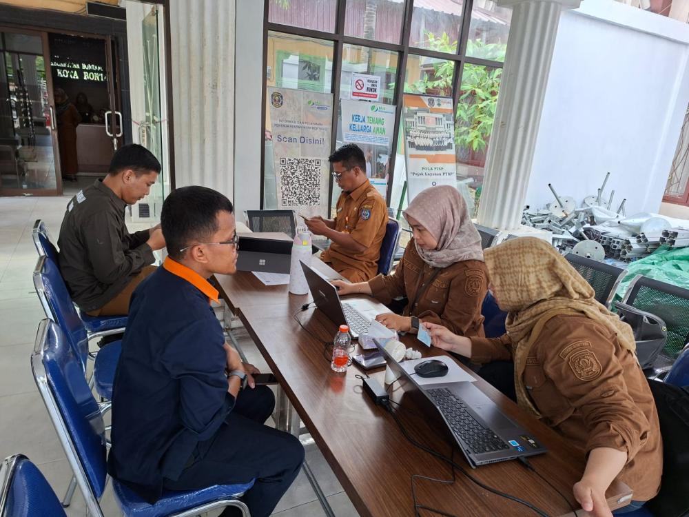 Warga Bontang Wajib Cek KK, Disdukcapil Turun ke RT-RT Perbaharui Data Warga