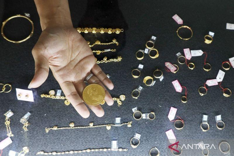 Melonjak Tajam, Emas Pegadaian Tembus Rp3,2 Juta Per Gram