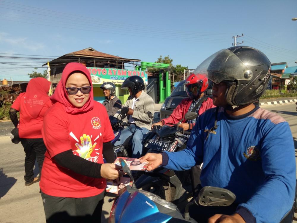 Setahun Penderita Tuberkulosis 700 Orang, PPTI Kutim Himbau dengan Bagikan Brosur