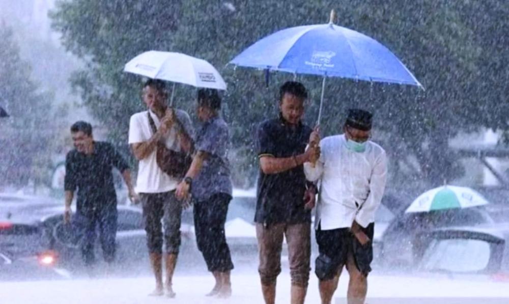 Siapkan Payung, Hujan Berpotensi di Seluruh Indonesia