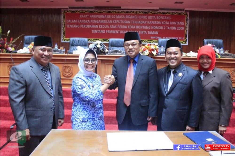 Paripurna Pengambilan Keputusan Terhadap Raperda Pembentukan PDAM Tirta Taman 