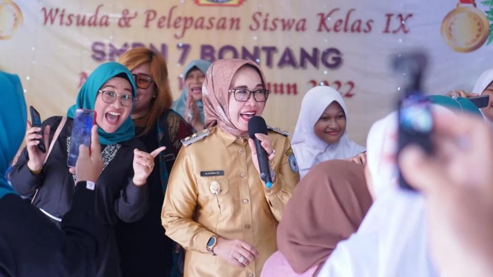 Hadiri Wisuda SMP 7, Wawali Bontang Minta Siswa Jaga Nama Baik Sekolah