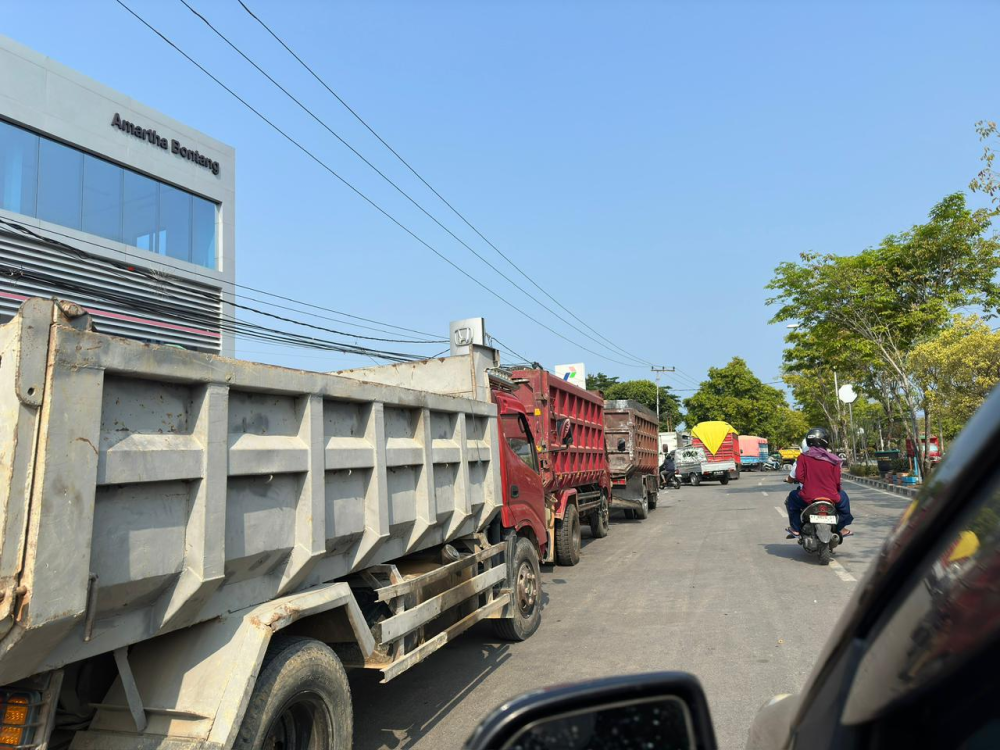 Antrean Solar di Bontang Disorot, Kupon Diduga Dijual hingga Rp200 Ribu