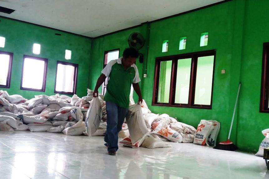 2.118 Karung Raskin Siap Dibagikan ke 355 Keluarga di Bontang Lestari 