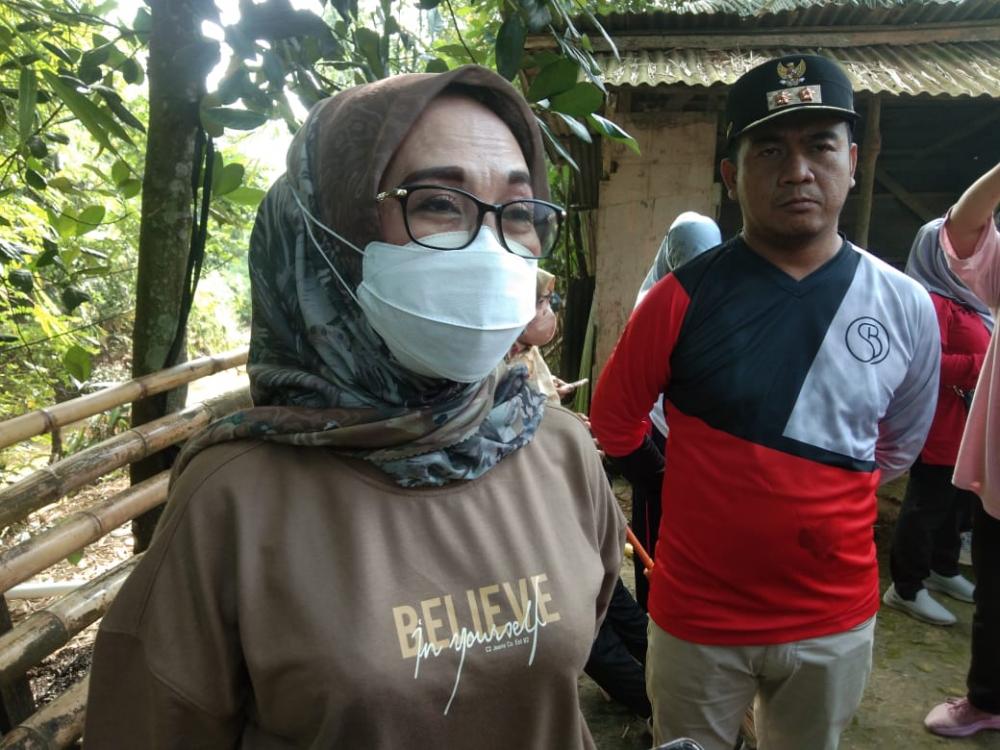 Pimpin Kerja Bakti, Wawali Najirah Susuri Drainase dan Sungai