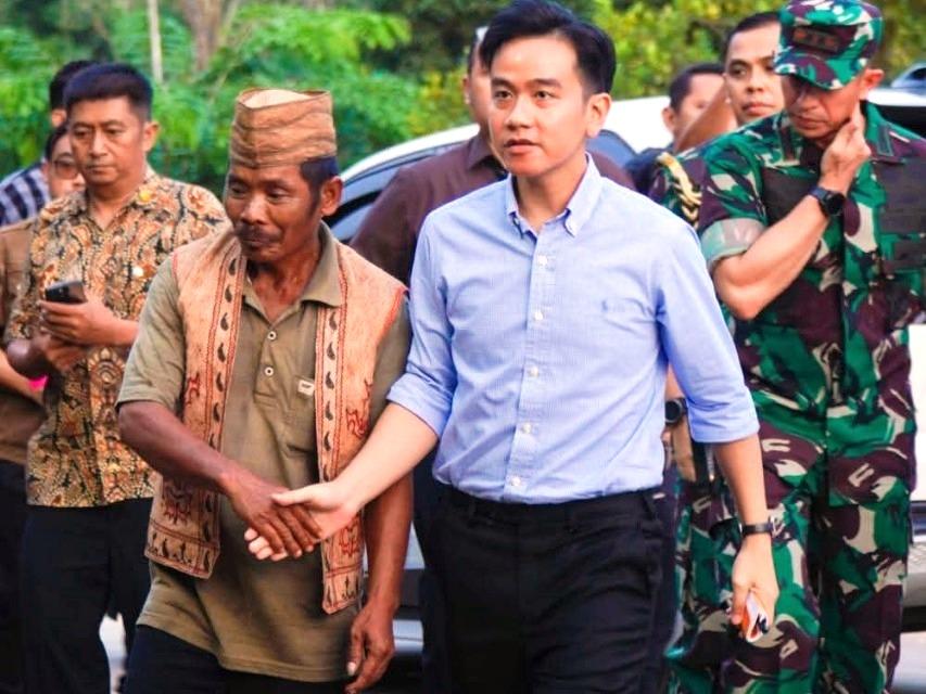 Curhat Warga Muara Kate ke Gibran di TKP Pembunuhan Russell