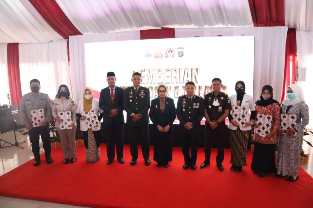 Wawali Bontang Bersama Forkopimda Hadiri HUT Bhayangkara ke-76 Polri 