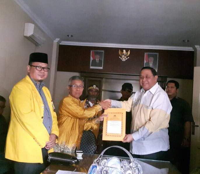 Adi Darma Mendaftar Dampingi Rita di Hari Ulang Tahunnya