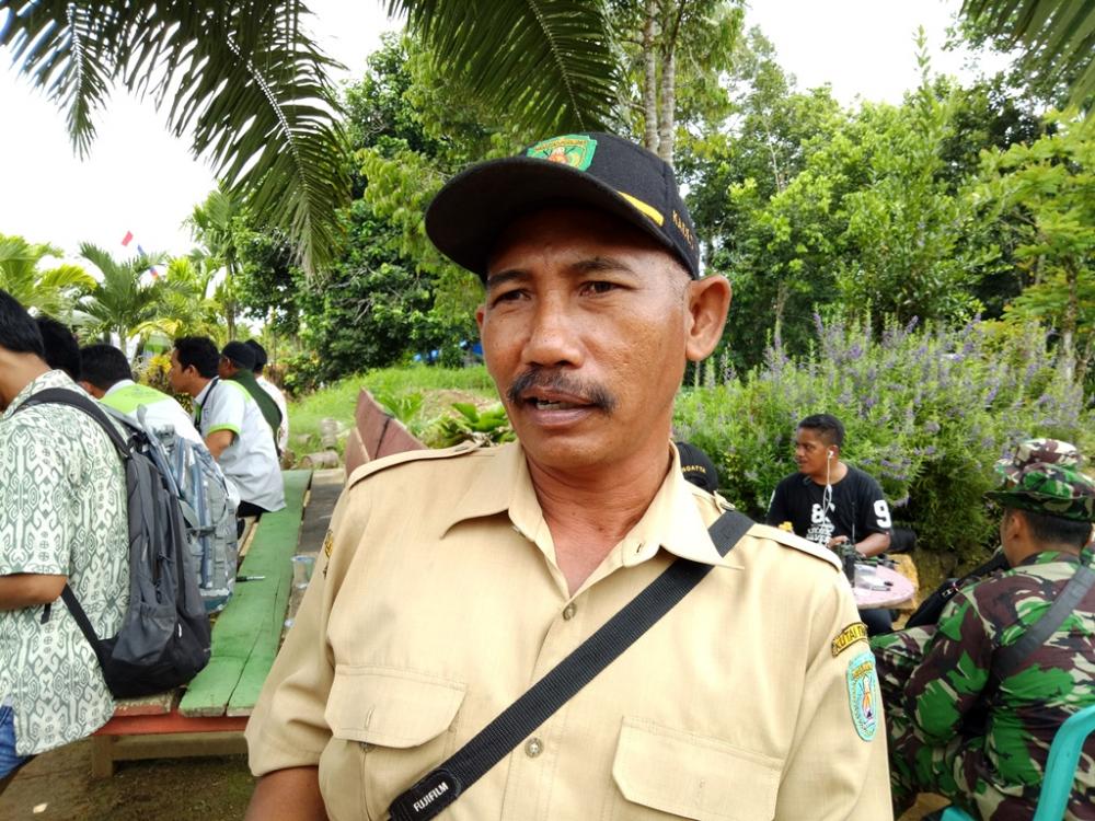 Warga Desa Saka-Mandu Terisolasi, Punya Handphone tapi Tidak Ada Sinyal