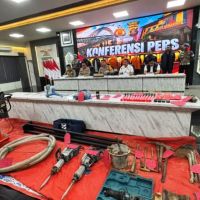 Modus Pencurian Kabel di Samarinda: Pakai Detektor, Gali Jalan Malam Hari, Tutup dengan Aspal