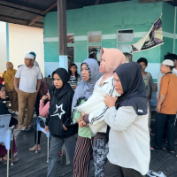 Pulang Setelah Lima Hari, Jainuddin Tiba di Bontang dalam Ambulans
