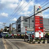 Pertalite Langka di Bontang, Warga Rela Tinggalkan Mobil Sejak Malam