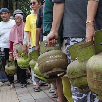 Subsidi LPG 3 Kg Disunat, Ekonom Ingatkan Risiko Jika Transisi Tak Disiapkan